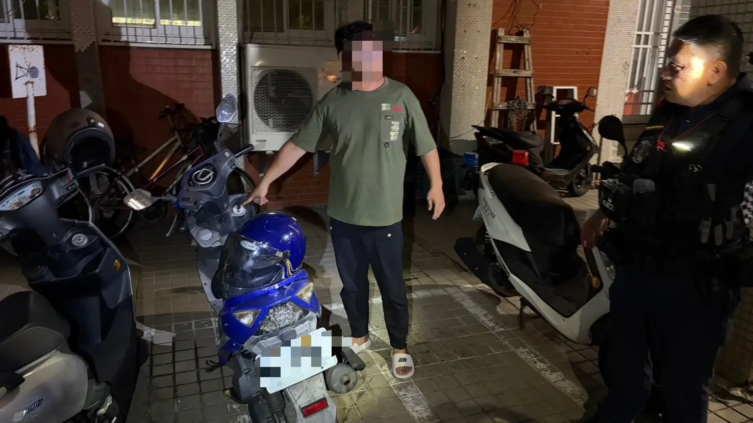 高雄前鎮一名男子見路旁機車未拔鑰匙擅自騎走，辯稱借車代步，復興路派出所員警獲報3小時內於網咖火速查獲送辦。(圖 / 張振興翻攝)