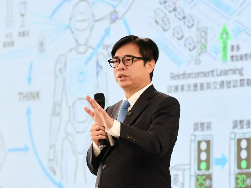 高雄AI燈塔計畫展成果  陳其邁：打造城市級主權AI典範