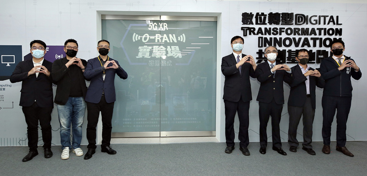 全台首座｢5G XR O-RAN實驗場｣10月在高軟園區正式啟用副市長羅達生歡迎大家一起加入5G國家隊  圖三：高雄市長陳