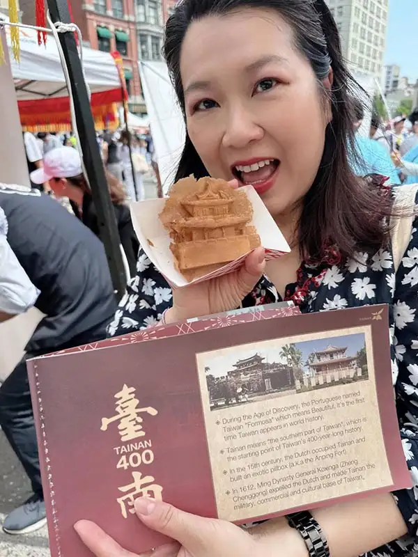 台南古蹟景點造型府城燒雞蛋糕瘋迷紐約(圖/台南市政府提供)