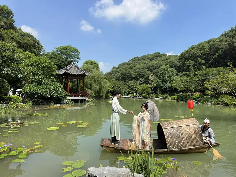 雲溪植物園將國風文化融入嶺南園林中。（記者楊婉攝）