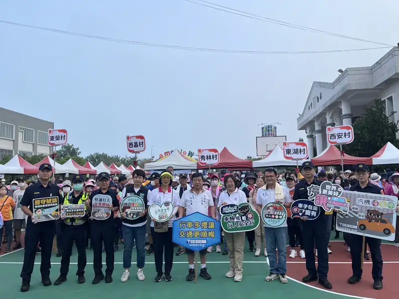 2024民雄鄉打貓荷你藕遇來健走暨農特產推廣活動，吸引約1500名來自各地的健走愛好者參加。