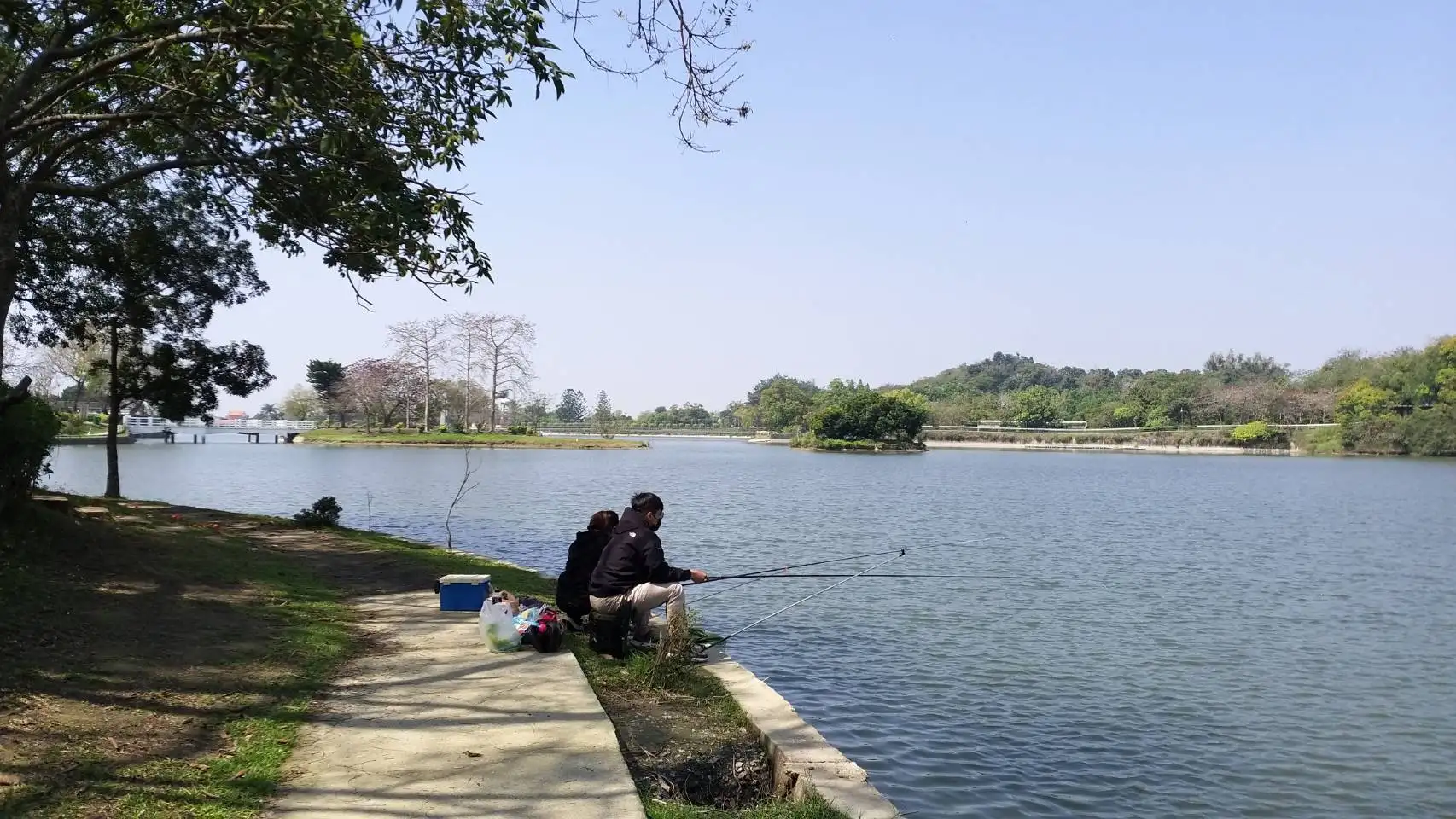 虎頭埤風景區近年致力園區更新，能騎單車環湖、健走、露營、烤肉、釣魚等。(圖/台南市政府觀光旅遊局  提供)