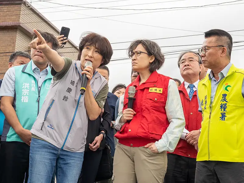 康芮颱風重創台東農業，饒慶鈴縣長向蕭副總統爭取全縣全品項現金救助及免勘查災損比率。（台東縣政府提供）