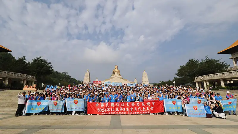 淡江大學校友總會暨會員代表大會日前在高雄舉辦，共有七百多名校友參加，曾擔任淡江大學學務長七年的立委柯志恩出席盛會。（記者吳文欽攝）