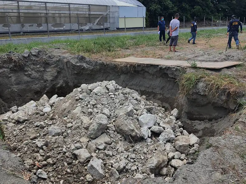 雲林地檢署積極查緝農地傾倒廢土案，偵結起訴土尾仲介等26人。（記者洪淑玉翻攝）