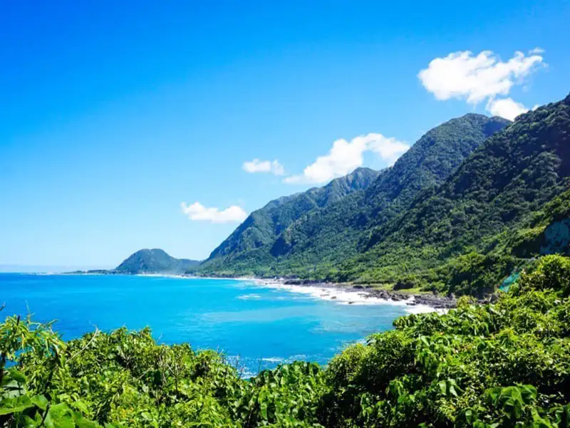 立榮航空提供每日松山-花蓮飛航班，並於2025年1月20日至1月25日推出限量優惠，2天1夜機加酒自由行，每人最低1,726元起。（長榮航空提供）