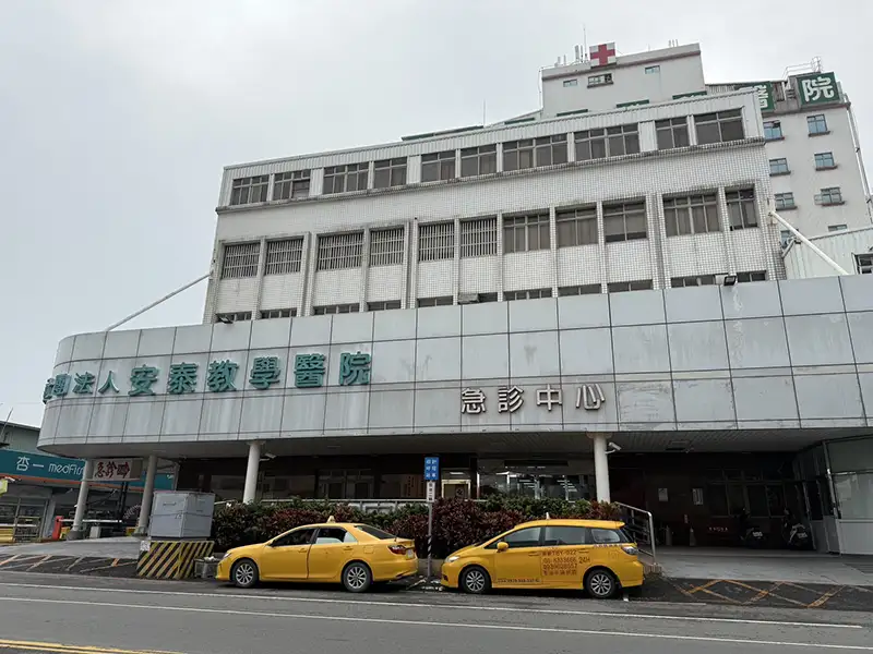 安泰醫院違建嚴重。（屏東縣政府提供）