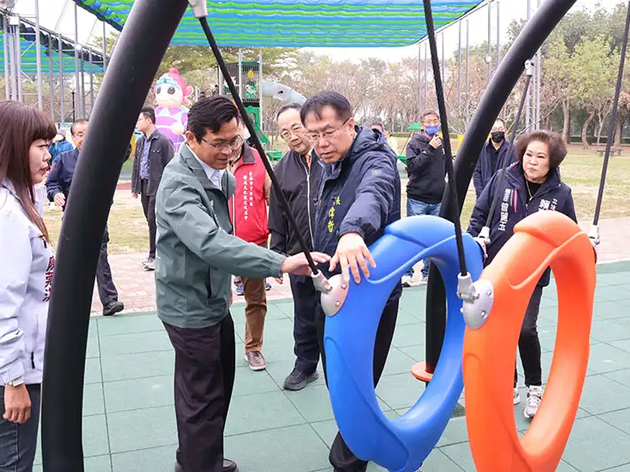 適合老少親子共用特色遊具的公園，共投入700萬經費全新打造兒童特色遊戲場。(圖/台南市政府 提供)