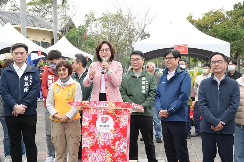 議長康裕成出席高雄市客委會新春祈福活動，康議長肯定高雄市客委會照顧客家鄉親的努力。（記者吳文欽攝）