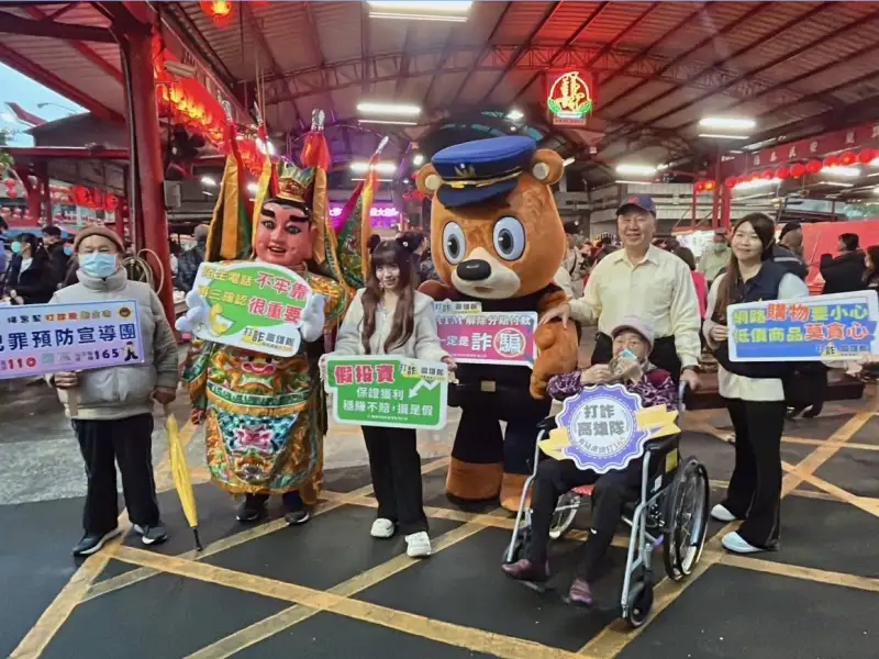 小港警分局攜手網紅二胡依琳　元宵節趣味宣導防詐知識