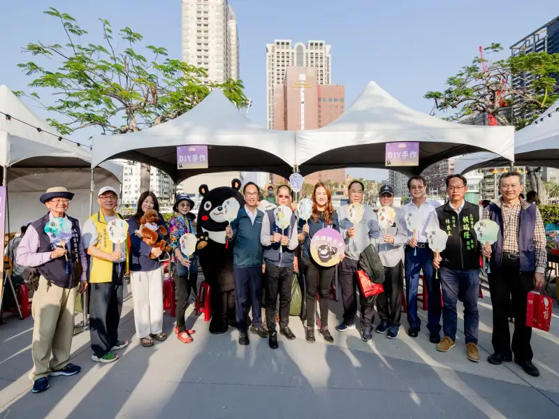 高雄愛河畔城市派對！潮玩祭開幕首日人潮爆滿