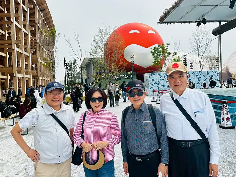 高雄市議長康裕成率議員鄭光峰、李順進、王耀裕,25~26日參觀大阪世博展區。(高雄市議會提供)