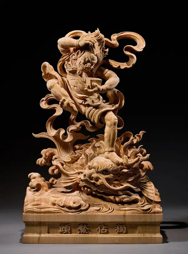 「獨佔鰲頭」線條飄逸暢達,姿態動感,肌理與顏色變化表現傳神,氣韻生動。(圖/蔡德太 提供)