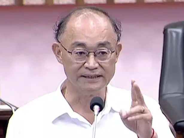 市議員黃柏霖強調,「班班有AI電腦」這個目標將是他接下來問政的重要議題,歡迎大家一起關注。