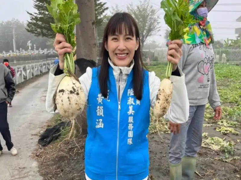 陸淑美宣布交棒　黃韻涵參選高市第三選區議員