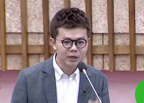 市議員張博洋建議高雄市政府進行組織再造,成立長照局,以應對日益增長的長照需求。(記者吳文欽攝)