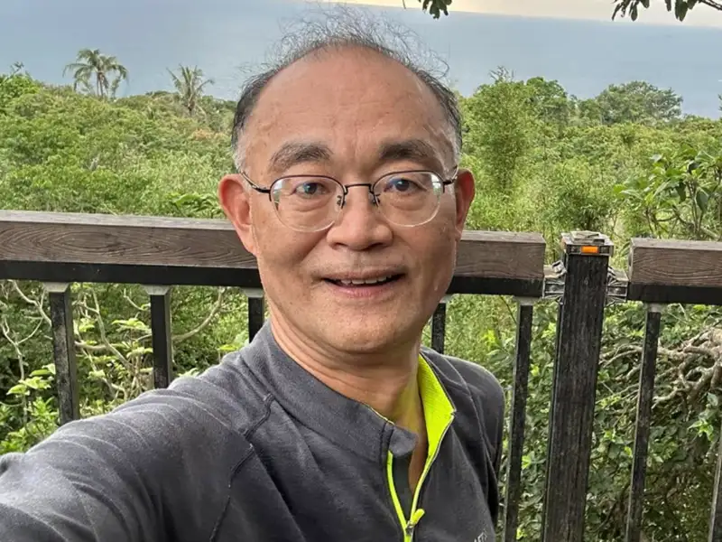 黃柏霖推動非洲智慧光明燈計畫 第2批整新電腦送往肯亞與史瓦第尼