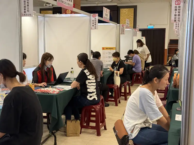 勞動部斗六辦徵才  逾千職缺助攻畢業季求職潮