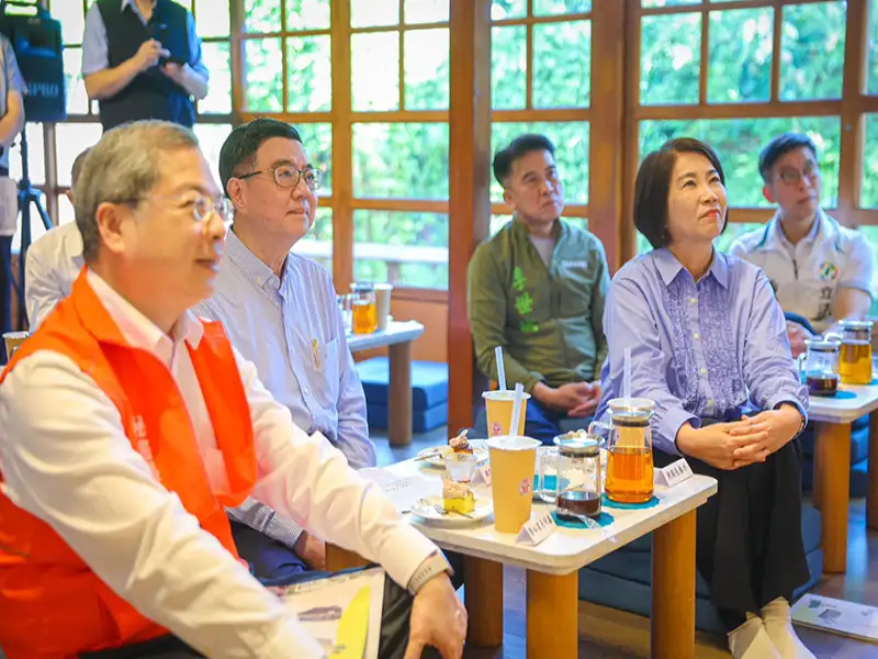 行政院長卓榮泰走訪屏東勝利星村 實地視察文資修復活化成果