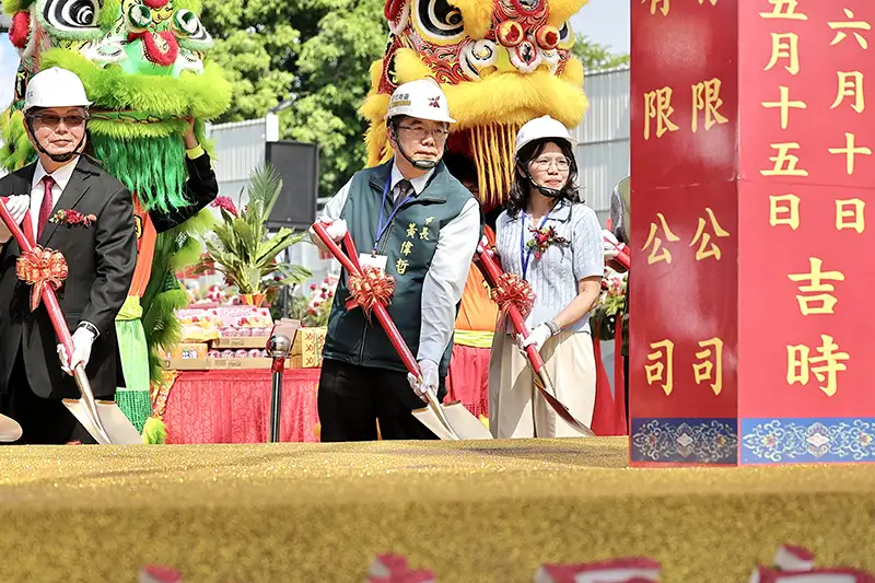 市長黃偉哲親自主持儀式,宜居平實動土典禮。(圖/臺南市都發局 提供)