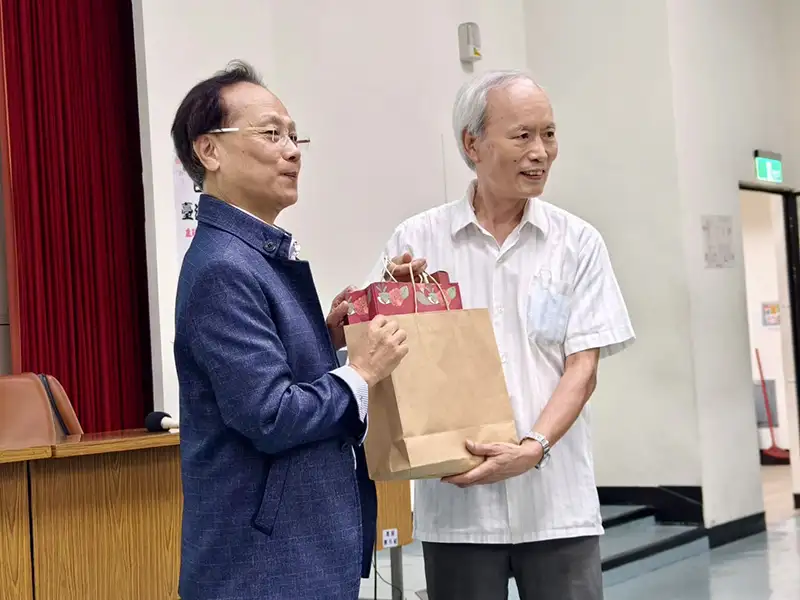 主講人李郁周教授。(記者吳文生攝)
