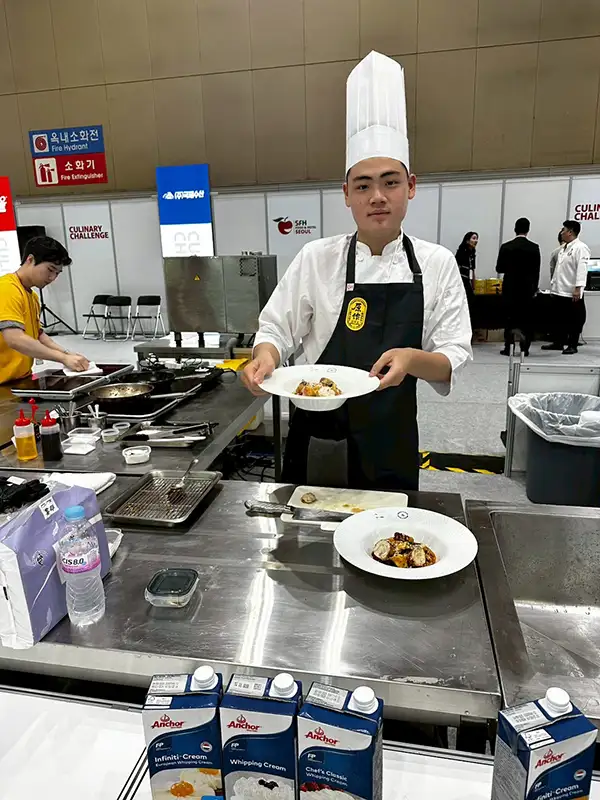 嘉藥餐旅孫明琮在新鮮義大利麵項目拿下銀牌。(圖/嘉南藥理大學 提供)