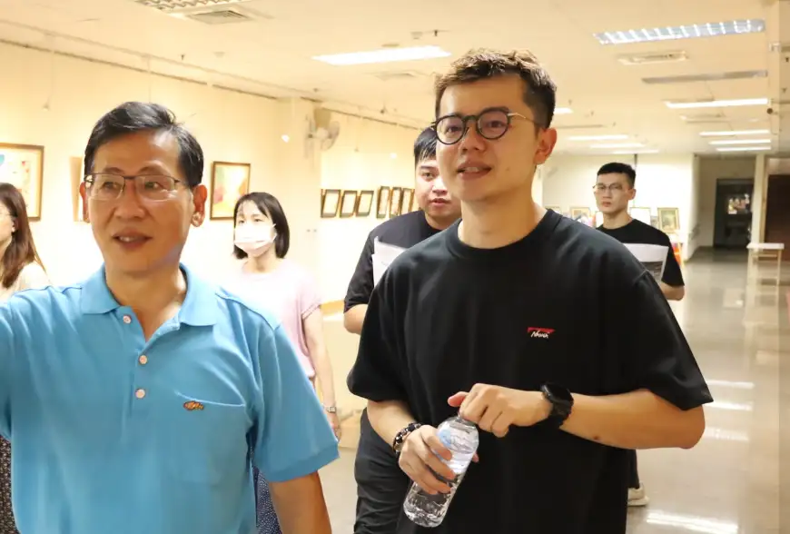 市議員張博洋前往三民區的新客家文化園區考察,針對園區內的館舍、展廳以及相關設施進行了一次全面的了解與檢視。(記者吳文欽攝)
