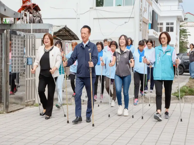 嘉縣衛生局骨鬆肌少照護奪政府服務獎第3名 展現健康創新實力