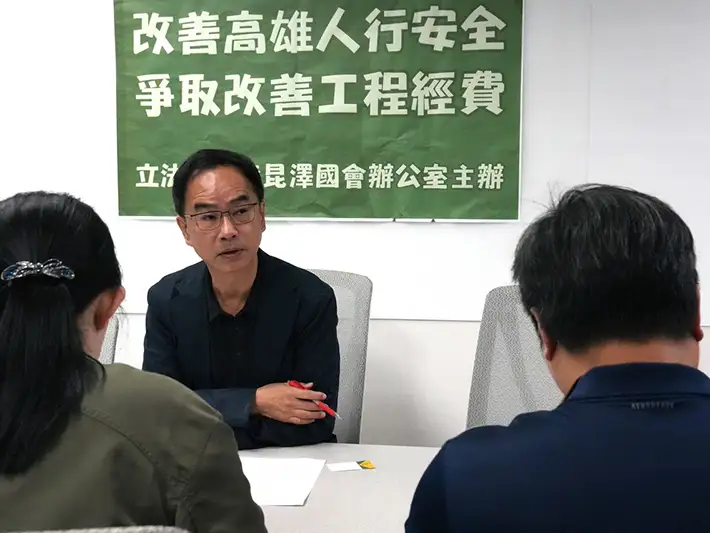 立委李昆澤26日表示,不管大小建設,關係人民生活,就是重要的事。(記者吳文欽攝)
