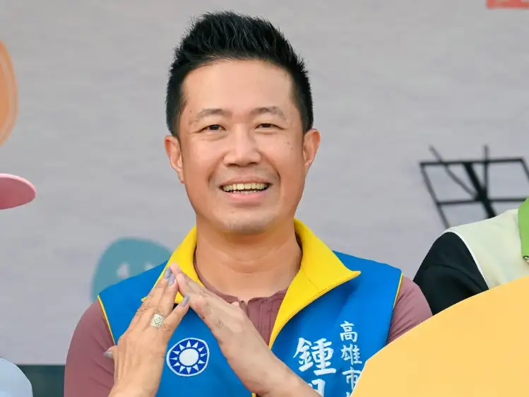高雄市議員鍾易仲指出,空中鳳城若無捷運青線或高鐵進駐,招商恐難成功,呼籲中央加強經費支持。(記者吳文生攝)