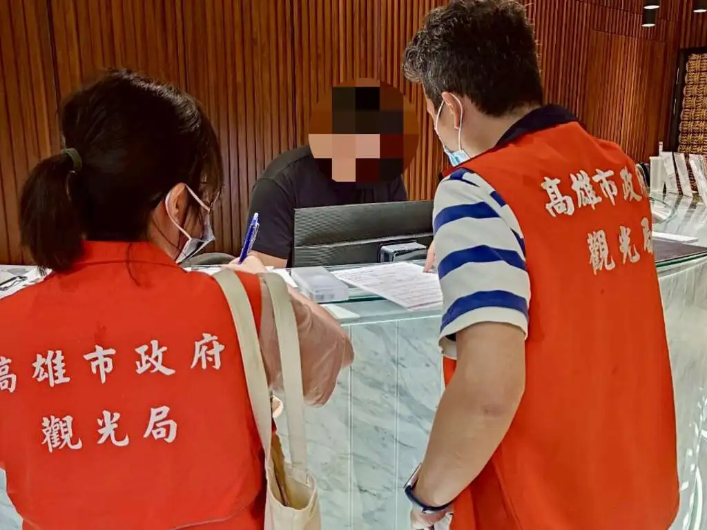 觀光局持續聯合消保官啟動多次旅宿房價稽查專案，6月份已稽查87家次，並查有三家旅宿業者違反規定。（記者吳文欽攝）