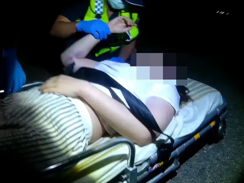 女子深夜服藥昏迷海灘　布警黑夜搶救及時挽命