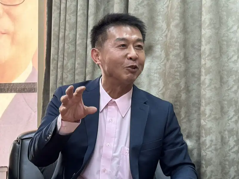 立委許智傑提出「推動中正預校併入陸軍官校,活化鳳山72公頃珍貴土地,打造城市新樞紐」之構想,讓高雄再創高峰。(記者吳文欽攝)