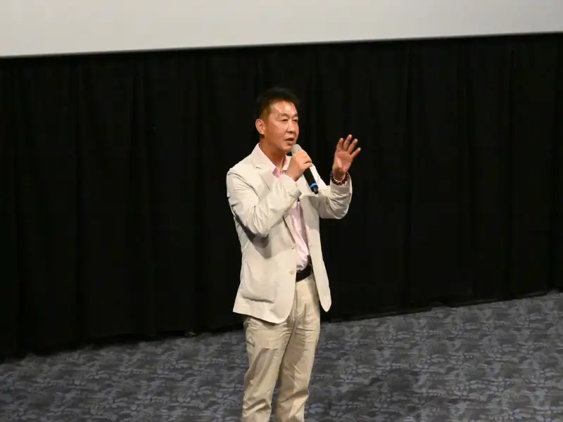 《看不見的國家》高雄放映爆滿　許智傑攜市民見證民主足跡