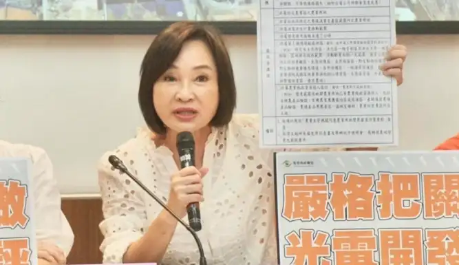立委柯志恩表示，時間是最真實的考驗，許多虛偽假象終究逃不過老天爺的審判，在野黨一定會追究到底，絕不讓政府的綠電政策淪為貪汙舞弊的溫床。（記者吳文欽攝）