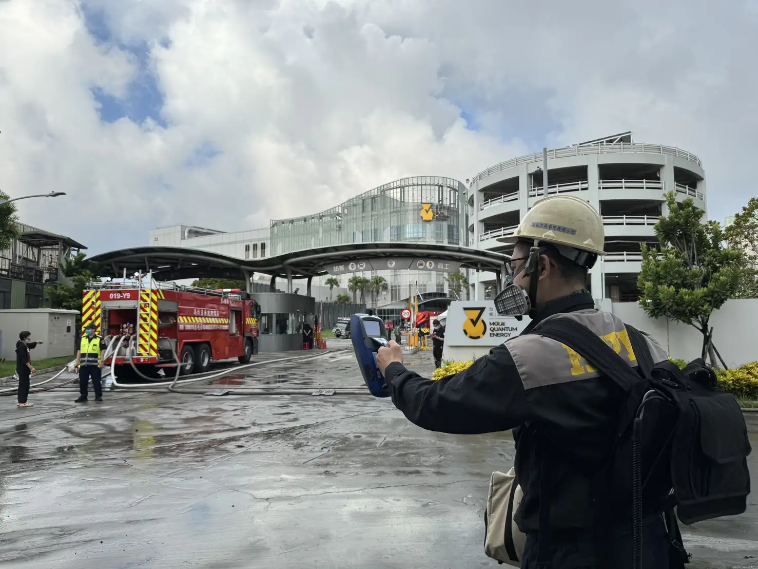 環保局持續在火警周邊地區進行空氣品質監測,確保污染物濃度回復至安全範圍。(記者吳文生翻攝)
