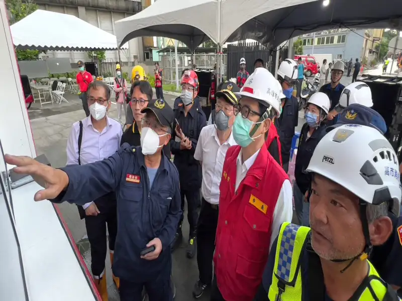 小港三元能源大火撲滅　消防局出動240人全力搶救