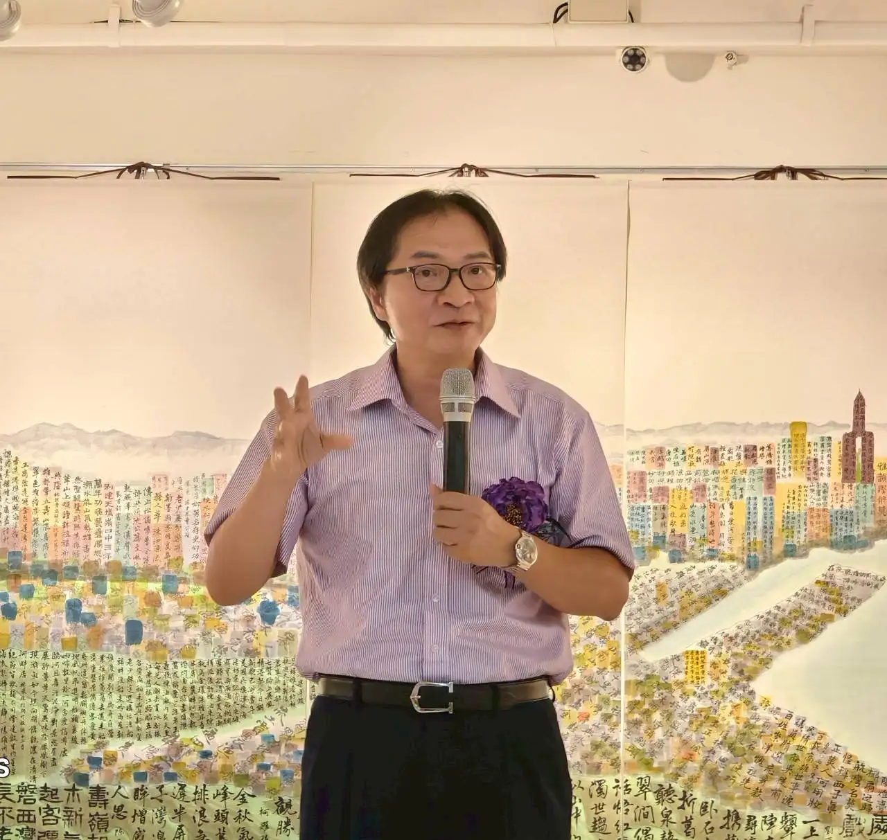 柯耀程博士開幕致詞,感謝各界支持。(記者吳文生攝)