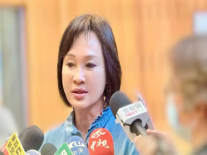 普發現金惹爭議　柯志恩嗆卓榮泰：真正法盲是你