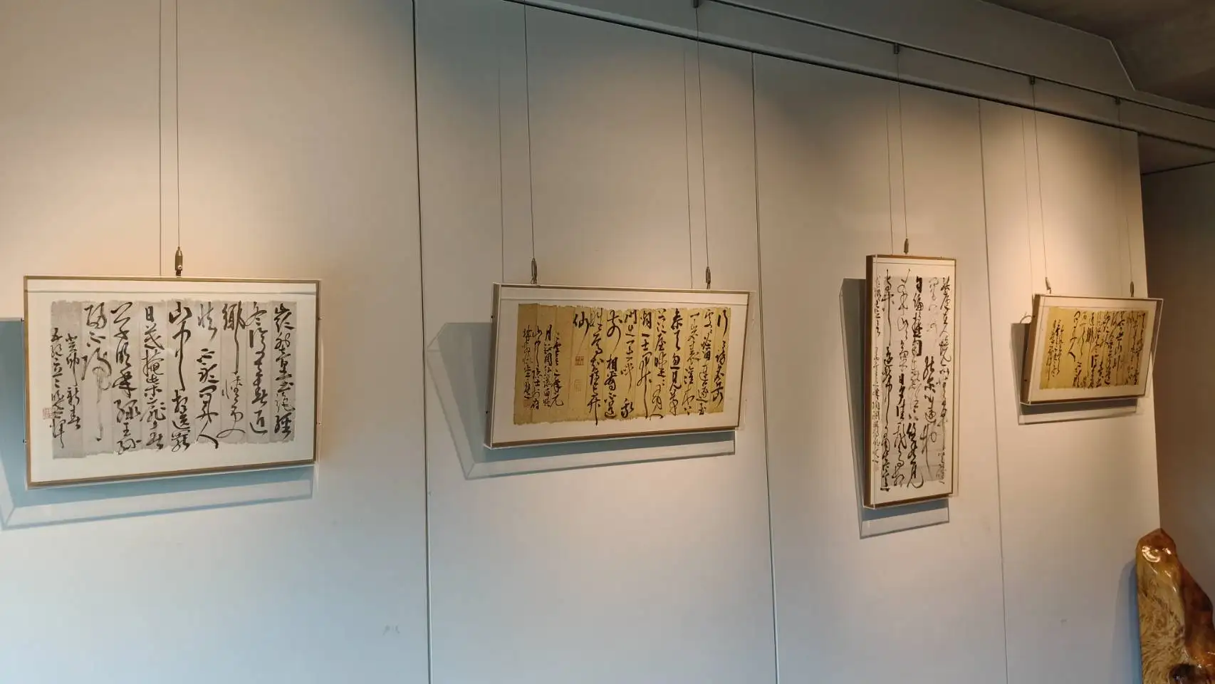 「六橋十六品書法展」,以現代型式之框裱小行草作品呈現。(陳明德提供)