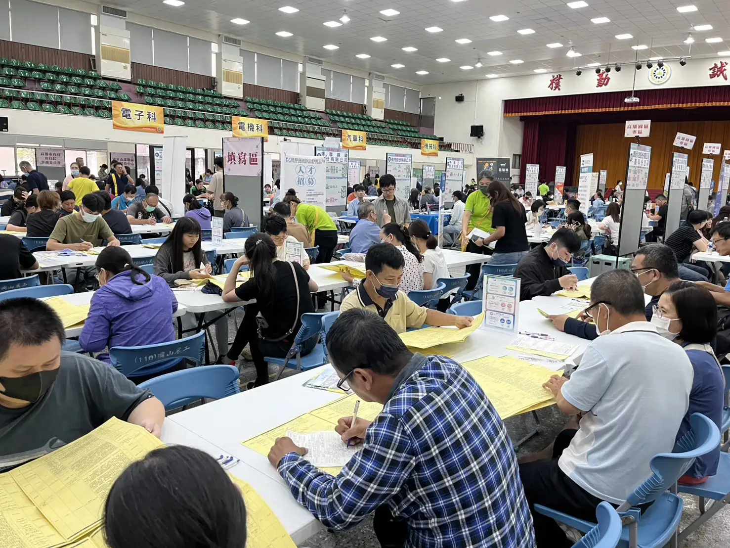 高雄招商成果豐碩，114年上半年失業率降至六都最低。(記者/吳文生 攝)