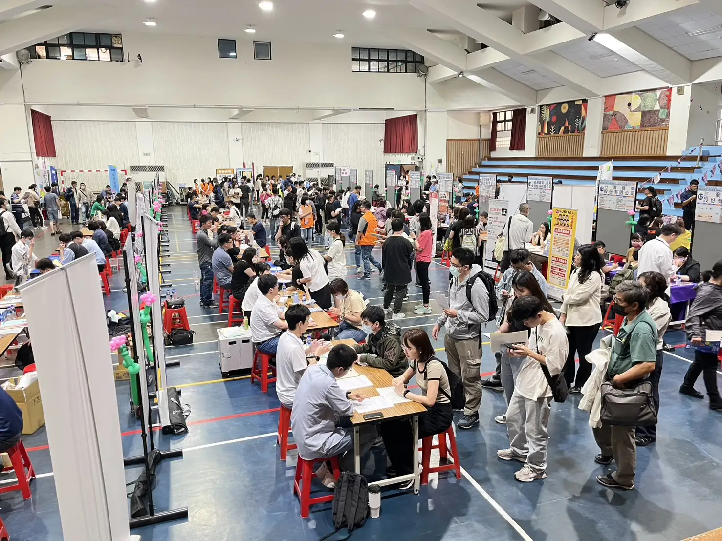 高雄市政府積極推動招商引資，吸引國內外企業進駐，帶動就業市場蓬勃發展。(記者/吳文生 攝)