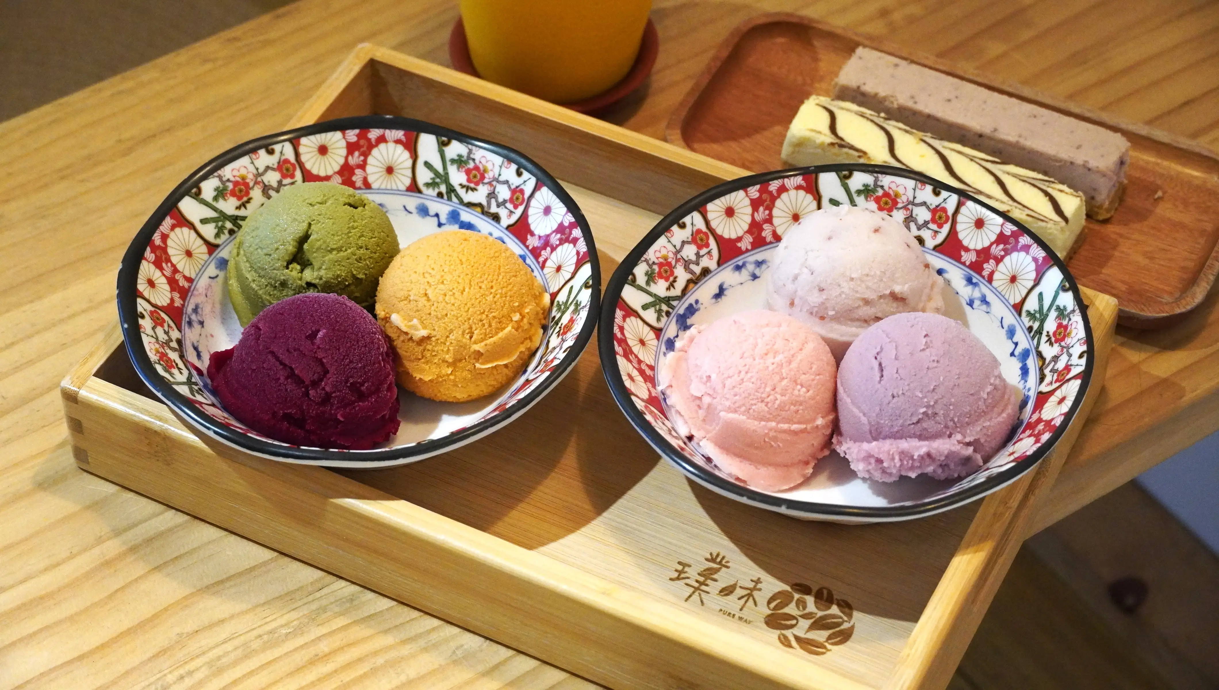 列車主題義式冰淇淋專賣店「SNOW冰淇淋」。  (記者吳文生攝）
