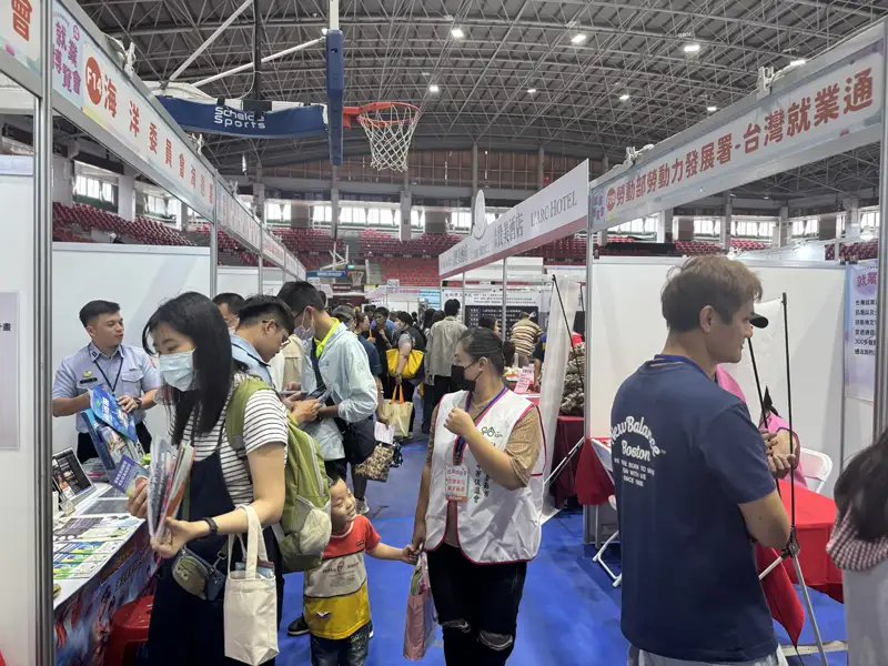 本次雲嘉南地區就博會徵才產業多元、職缺豐富，也規劃五大展區，場面十分熱絡。(圖/雲嘉南分署提供)