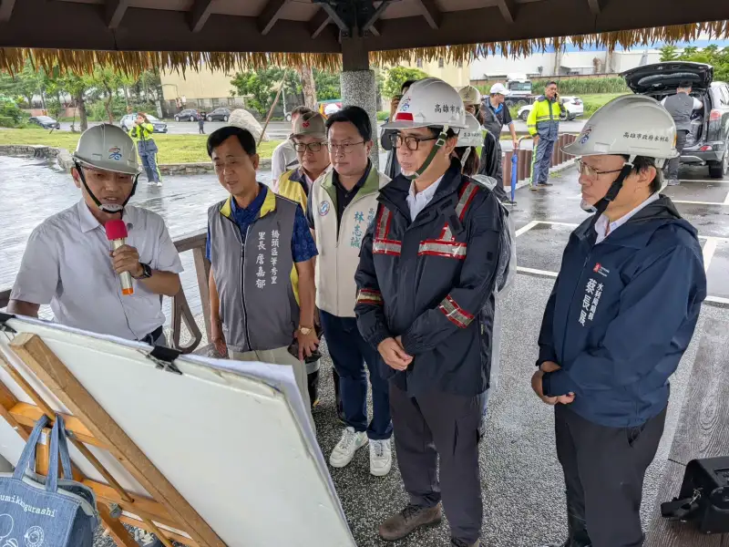 西南風帶來強降雨　陳其邁巡視滯洪設施強調超前部署守護市民