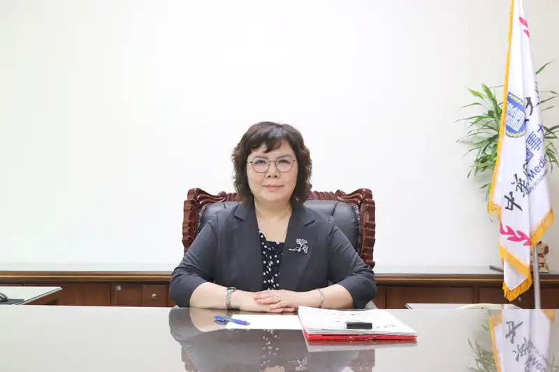 具備豐富學術與行政經歷的李碧娥博士，正式接任中華醫事科技大學第10任校長，是創校57年來首位女性校長。(記者張振興攝)