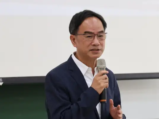 立委李昆澤呼籲,面對極端氣候與暴雨侵襲,民眾務必提高警覺,落實防災準備。(記者吳文生攝)
