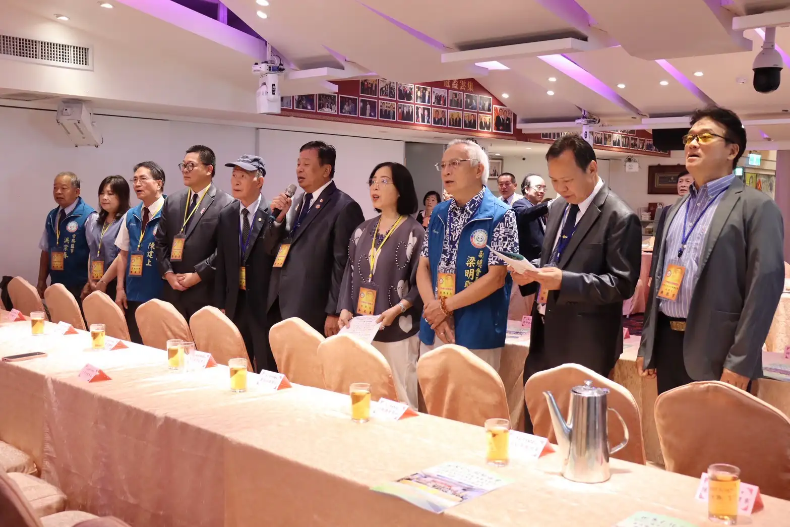 世界彰化同鄉總會2日於台北第一飯店敘香園餐廳舉行第11屆第7次理監事聯席會議,吸引百餘位鄉親參與。(記者吳文生攝)