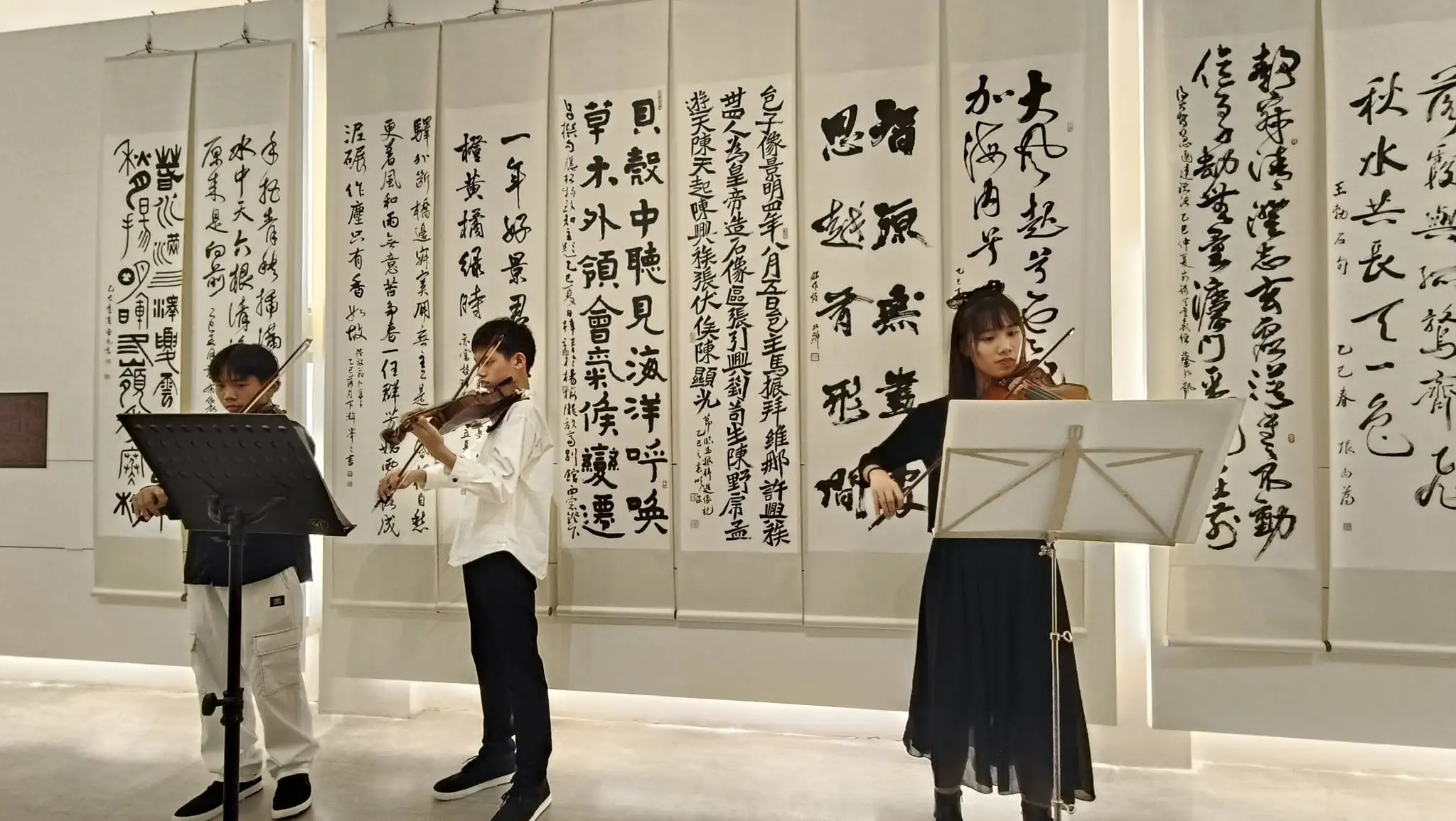 台灣科技人書法篆刻聯展-格物致知,明宗書法館舉行開幕儀式。(記者蔣宜安攝)